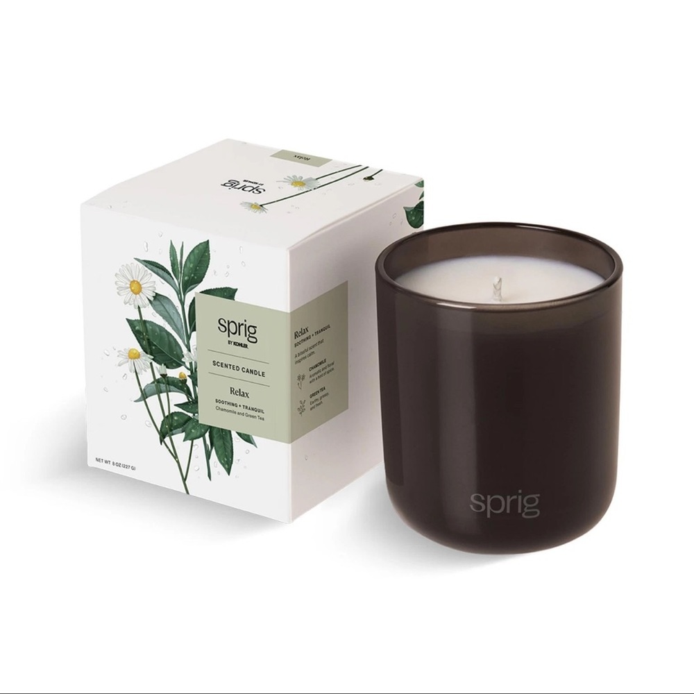 SPRIG Relax Aromatherapy Candle with Chamomile and Green Tea. NEW IN BOX